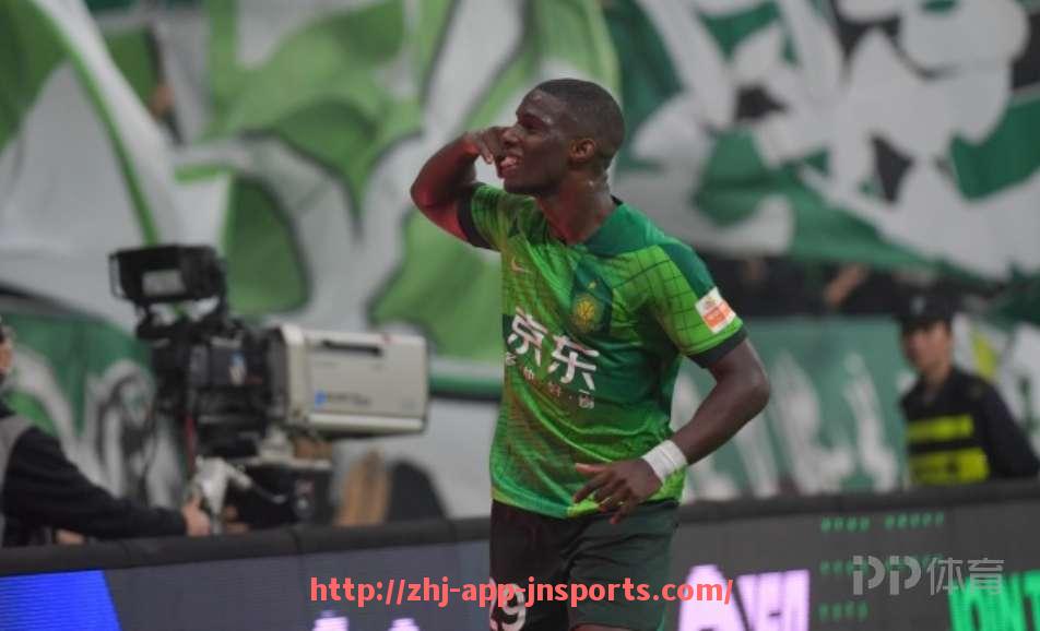 江南体育APP下载-不同解说风格对比赛体验影响几何?世俱杯评论对比分析